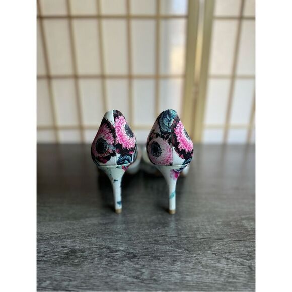 Bandolino Floral Heels - Multicolor - Picture 4 of 9